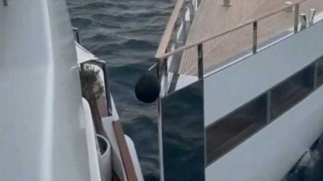 El lujoso yate que mandó a crear Steve Jobs chocó contra otra embarcación de lujo.