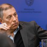 El ministro Gabriel Oddone admitió que al equipo económico le preocupa el valor del dólar y el sobrecumplimiento de la meta de inflación. El ministro Gabriel Oddone admitió que al equipo económico le preocupa el valor del dólar y el sobrecumplimiento de la meta de inflación.