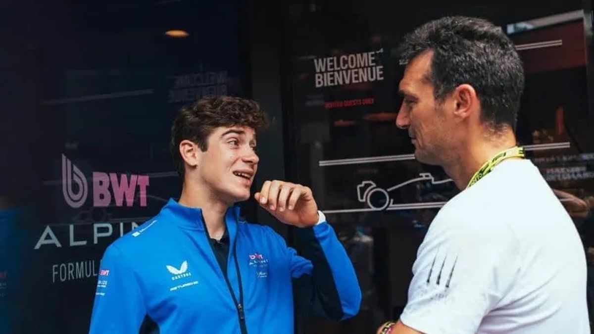 The encounter between Franco Colapinto and Lionel Scaloni before the Belgium Grand Prix of Formula 1