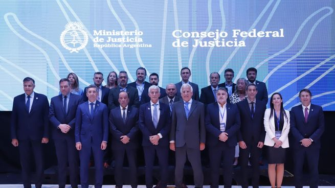 El Ministerio de Justicia de la Nación celebró el encuentro del Consejo Federal de Justicia (COFEJUS) en Mendoza junto a ministros de Justicia de todo el país.&nbsp;