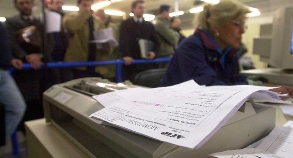 La AFIP recordó que la recategorización "consiste en calcular los ingresos brutos obtenidos y la energía eléctrica consumida durante los últimos doce meses calendarios y, en algunos casos, la superficie afectada a la actividad y el monto de alquileres devengados en ese período".