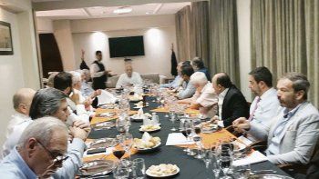 cabecera. Roberto Lavagna fue el invitado estelar el 20 de noviembre pasado a un almuerzo que organizó en su gremio Luis Barrionuevo.&nbsp;