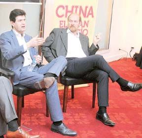 Horacio Busanello, con un espectacular timing presentó libro de lectura obligatoria sobre China. Lo hizo escoltado por Gustavo Grobocopatel, de Los Grobo.