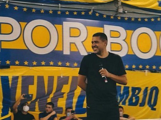 Riquelme ironizó la respuesta a Ábila: Debe estar enojado porque no lo compró ningún club.