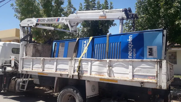 Así trasladaron el tótem luego del accidente. Así trasladaron el tótem luego del accidente.