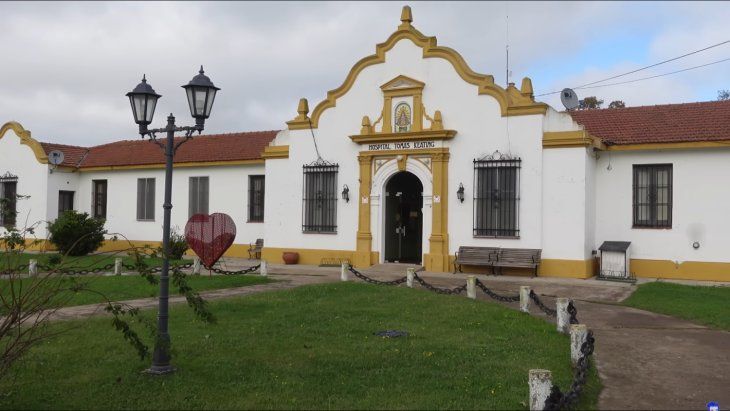 Tomas Keating era un inmigrante irlandés dueño de la mayoría de las tierras, que donó para la creación del Ferrocarril e importantes lugares del pueblo. El hospital lleva su nombre. Tomas Keating era un inmigrante irlandés dueño de la mayoría de las tierras, que donó para la creación del Ferrocarril e importantes lugares del pueblo. El hospital lleva su nombre.