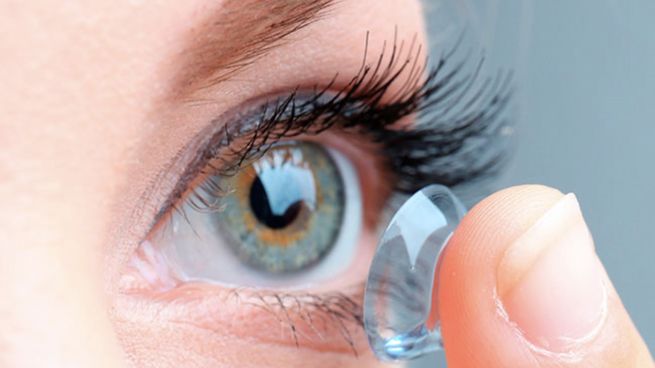 La ANMAT prohibió en todo el país la venta y distribución de lentes de contacto y soluciones multipropósito de la marca NOVMAS.