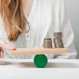 La brecha salarial de género en Uruguay es del 27% y se profundiza en en Salud e Industria. La brecha salarial de género en Uruguay es del 27% y se profundiza en en Salud e Industria.