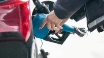 Días atrás llenar un tanque de 50 litros con gasoil premium costaba $71.000, pero después de los aumentos pasó a costar $72.400.&nbsp;