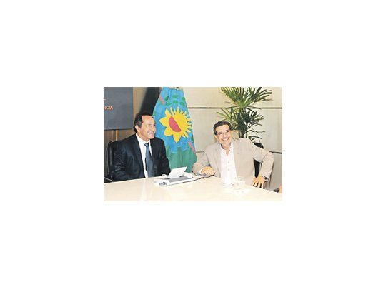 Daniel Scioli recibió ayer a Luis Beder Herrera, gobernador de La Rioja. El eufemismo “agenda de gestión” es una cortesía para no sobreactuar las cumbres políticas que apuran la batalla por la sucesión de 2015.