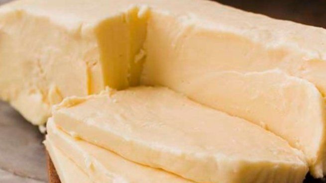 El Ministerio de Salud afirmó que el brote está vinculado con la producción de un queso.