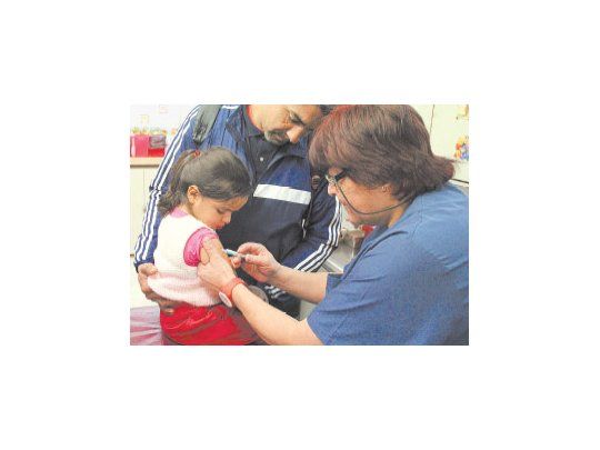En Santa Fe el grupo en riesgo no se está vacunando contra la gripe A como debería. Intensifican la campaña.