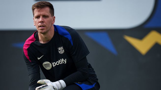 Szczesny cargó contra los que lo critican por fumar.