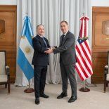 El ministro de Interior, Diego Santilli, recibió al embajadaor Peter Lamelas. El ministro de Interior, Diego Santilli, recibió al embajadaor Peter Lamelas.