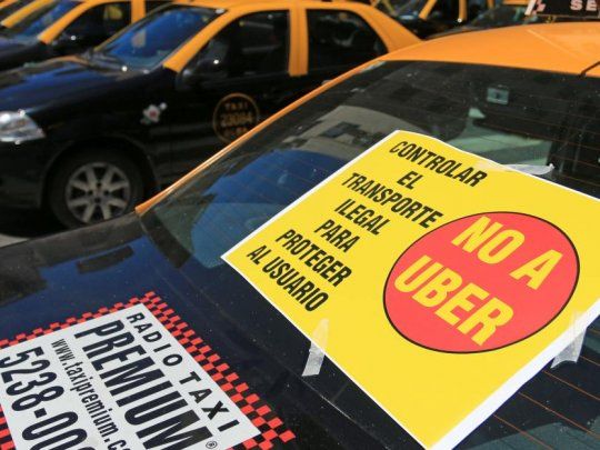 Taxistas porteños motorizaron las protestas contra Uber.