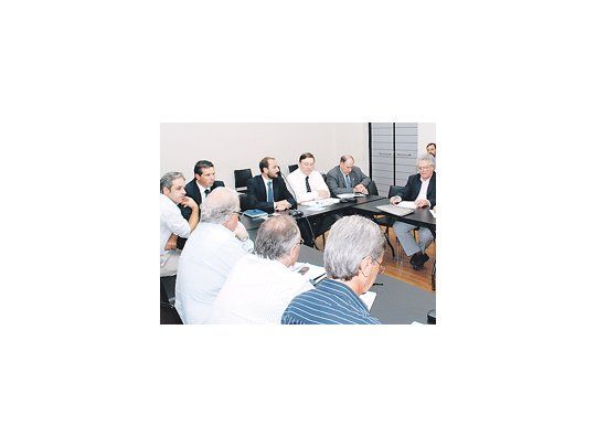 El subsecretario de Lechería, Arturo Videla, se reunió el fin de semana con el Consejo Federal Lechero y con representantes del sector industrial y de la producción.