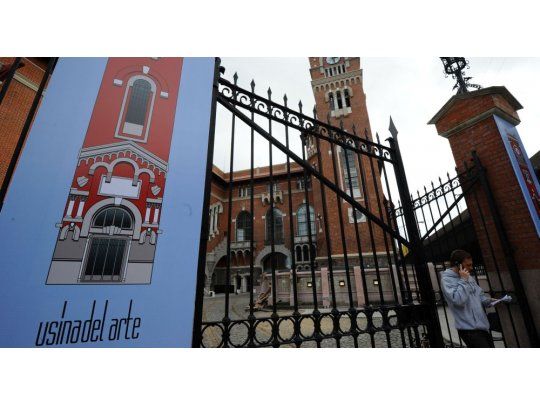 En los considerandos de la medida se explica que desde la publicación de la convocatoria en el Boletín Oficial, el día 19 de agosto de 2016, se ha apreciado un notable interés de parte de la ciudadanía en participar en la audiencia convocada, lo que se evidencia en las consultas y solicitudes de inscripción recibidas, tanto en forma personal como virtual.