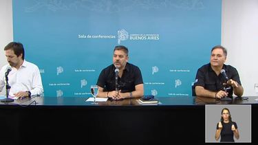 Carlos Bianco, ministro de Gobierno bonaerense, encabezó la conferencia de prensa en La Plata.