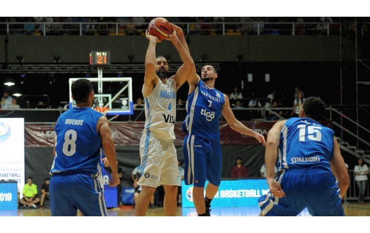 Luis Scola fue la figura del debut argentino en las eliminatorias.