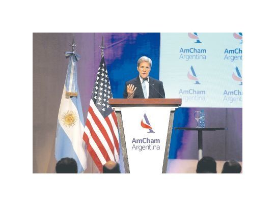 Relaciones Íntimas. Ante empresarios, John Kerry se mostró muy optimista con el futuro de la economía argentina. Llegó demorado al desayuno y tras media hora de exposición, partió a la cumbre con Malcorra.