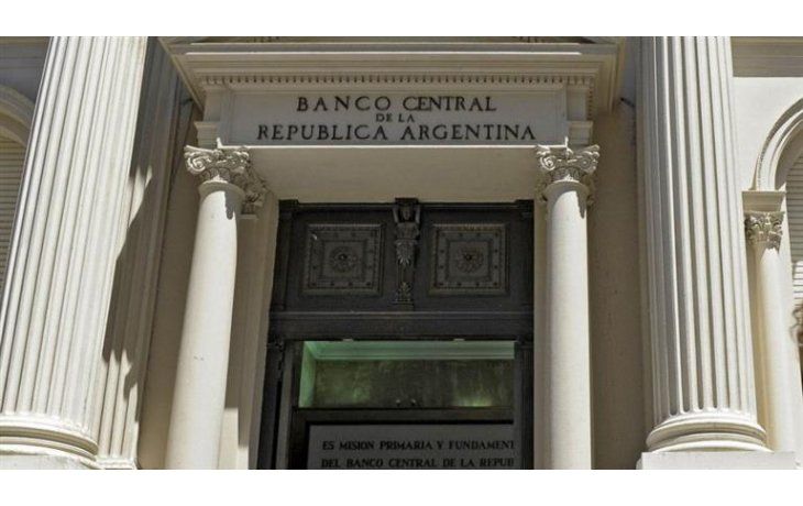 Las reservas brutas del BCRA alcanzaron su mayor nivel en casi seis años y las compras oficiales ya superan los u$s9.000 millones en 2026. Sin embargo, el FMI mira una métrica más exigente: la acumulación de reservas netas, clave para sostener la desinflación, reducir vulnerabilidades externas y recuperar acceso al Las reservas brutas del BCRA alcanzaron su mayor nivel en casi seis años y las compras oficiales ya superan los u$s9.000 millones en 2026. Sin embargo, el FMI mira una métrica más exigente: la acumulación de reservas netas, clave para sostener la desinflación, reducir vulnerabilidades externas y recuperar acceso al