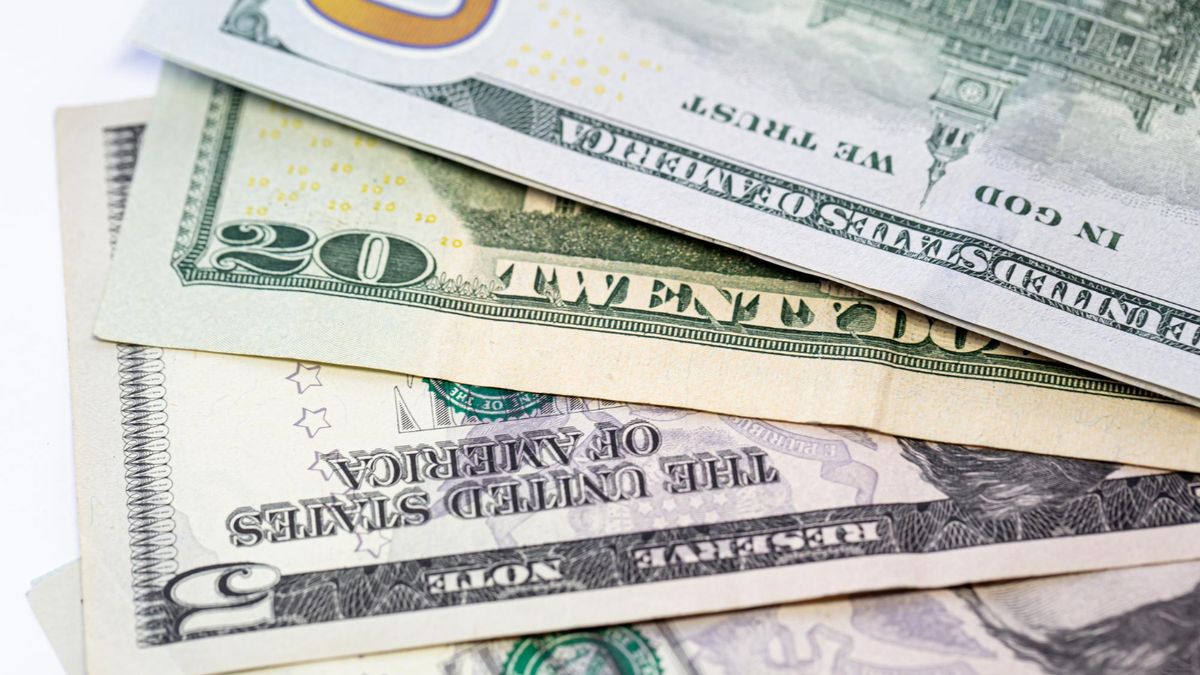 The dollar fell and was on the verge of falling to the  range
