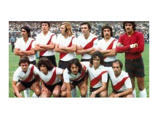 El equipo de River que llegó a la final de la Libertadores en 1976.
