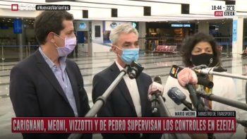 De Pedro, Meoni y Vizzotti en Ezeiza controlaron los testeos a argentinos que arriban del exterior.&nbsp;