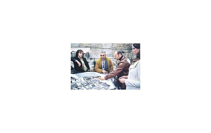 ámbito.com | «El gran golpe» toma un caso real y lo convierte en una muy buena película en la tradiciónclásica de los films de robos de bancos, pero también con aportes novedosos.