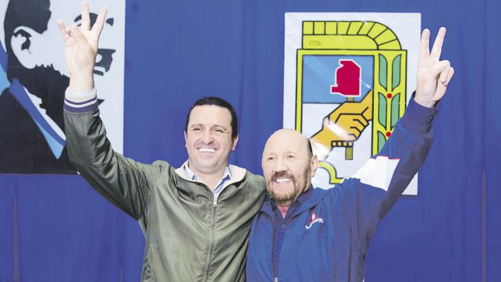 confirmados. Eber Solís y Gildo Insfrán, la dupla del PJ para pelear por la gobernación en las elecciones del próximo 25 de junio. confirmados. Eber Solís y Gildo Insfrán, la dupla del PJ para pelear por la gobernación en las elecciones del próximo 25 de junio.