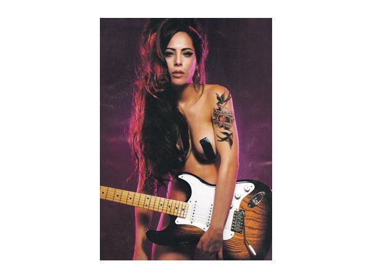 Victoria Vanucci hizo un homenaje a Amy Winehouse que causó cientos de críticas. Además se comparó con la joven cantante.