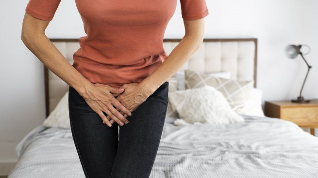 La mayoría de las personas con herpes simple son asintomáticas, es decir, que desconocen que pueden transmitir el virus aun sin lesiones clínicas evidentes.