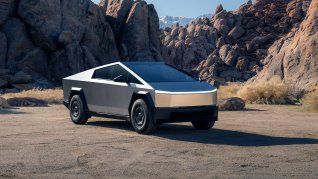 El Cybertruck permaneció conectado durante dos semanas, pero la falla no estuvo relacionada con la batería principal, sino con un componente del sistema eléctrico.