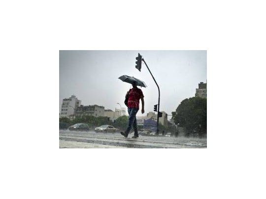 El Servicio Meteorológico anunció probabilidad de fuertes tormentas.