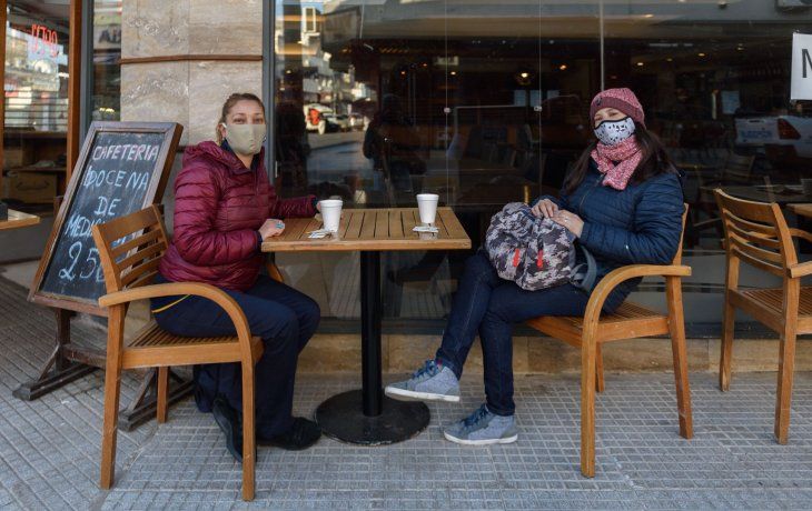 Los bares y restaurantes de Cañuelas volverán a abrir desde este viernes sólo con mesas al aire libre.