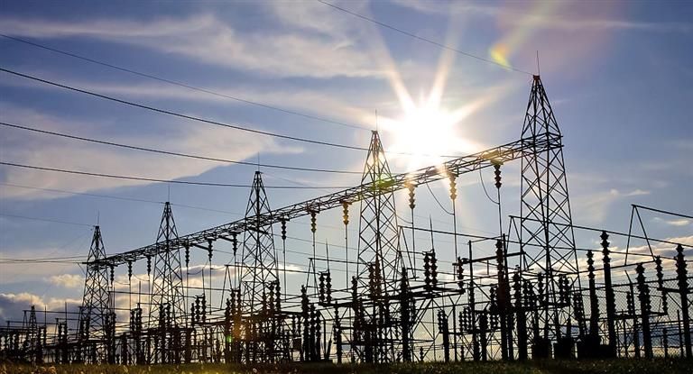 Los únicos usuarios que verán incrementadas sus tarifas eléctricas son las grandes empresa e industrias del AMBA.