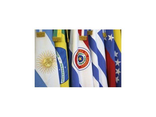 Mercosur: retroceden 20,3% exportaciones intrazona