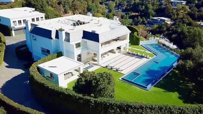 La impresionante mansión que Jennifer Lopez y Ben affleck pusieron a la venta en California.