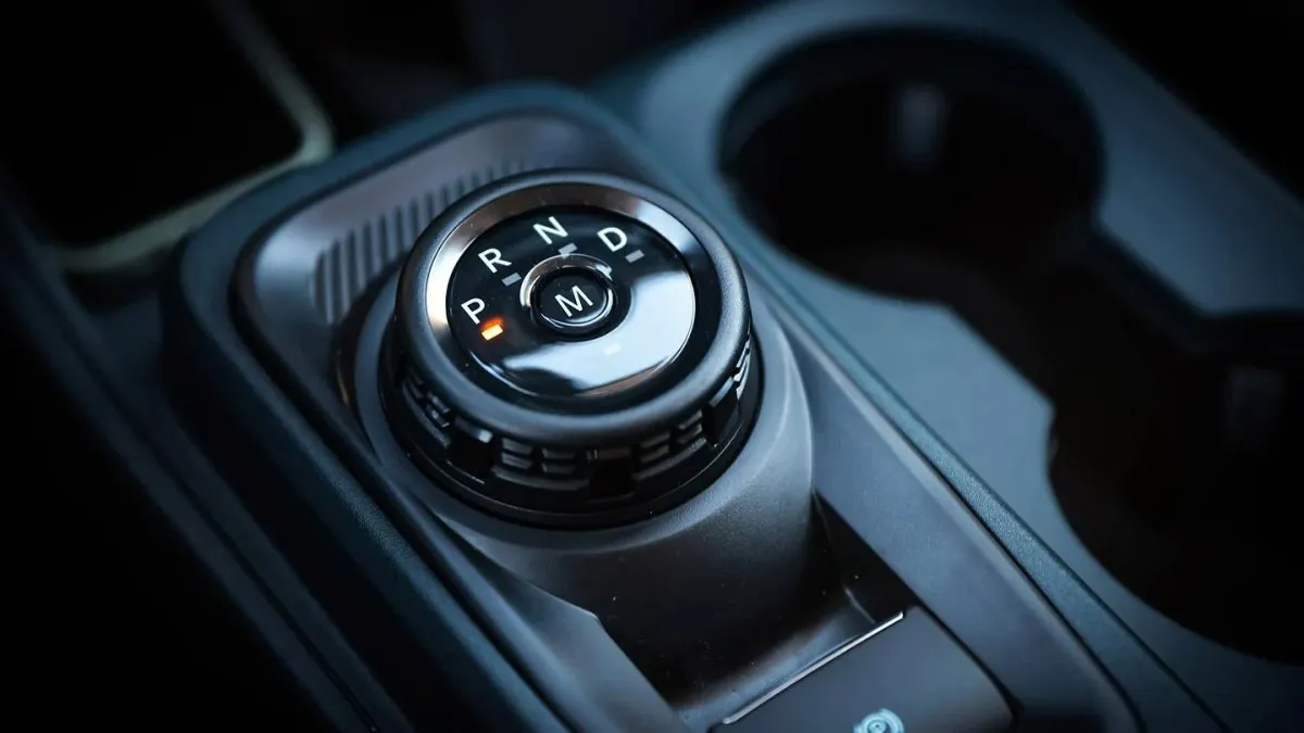 Dollar jump: which was the vehicle that dropped its price the most in October