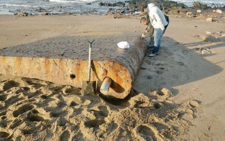 timones. Las palas de timón fueron encontradas en la playa de Arenas Verdes, cerca del puerto de Quequén.