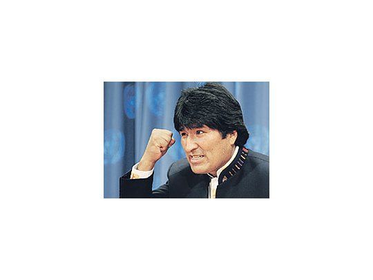Evo Morales habló ayer ante la Asamblea General de las Naciones Unidas, ocasión en la que aseguró que la DEA no volverá (a Bolivia) mientras sea presidente. Sin embargo, dijo que las relaciones pueden mejorar cuando asuma Barack Obama.