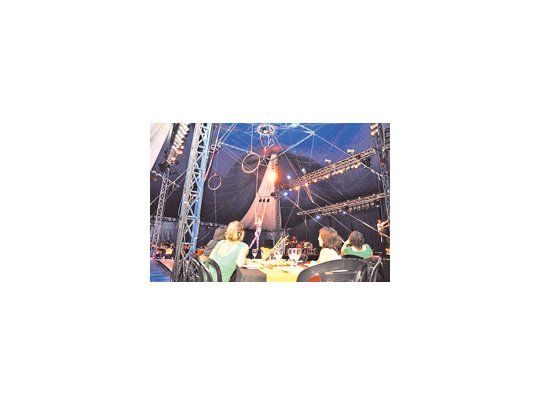 Circo a beneficio.