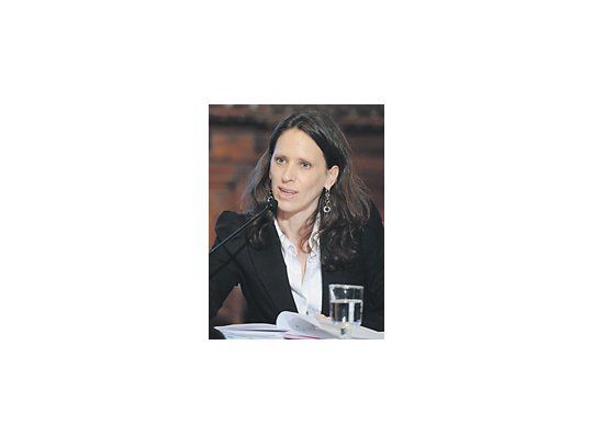 Cecilia Nahón defendió su pliego ante la Comisión de Acuerdos del Senado. Luego de un cuarto intermedio y del discurso de Miguel Pichetto, la Cámara alta avaló su designación.