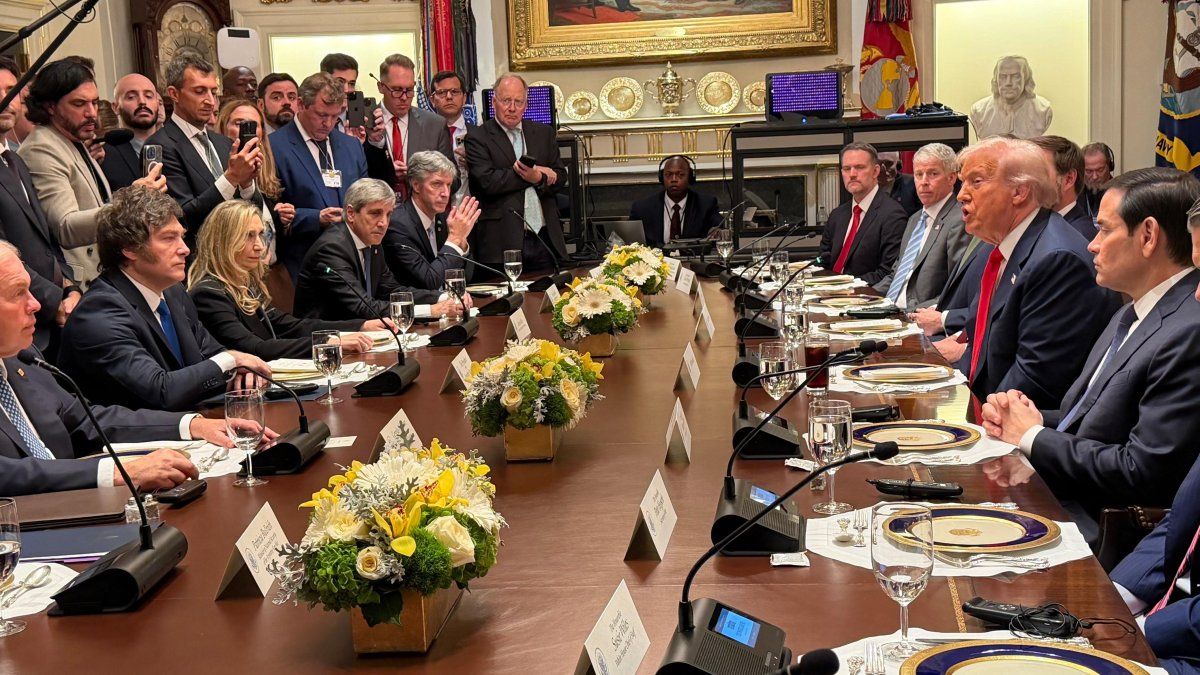 What could be the definitive capture of the State: Donald Trump, Scott Bessent, Mauricio Macri, Javier Milei and Luis Caputo