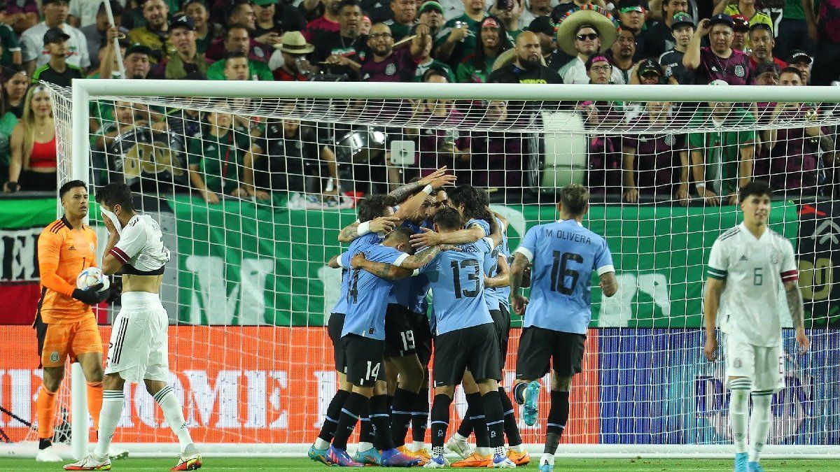 México, rival de Argentina en el Mundial, fue goleado por Uruguay