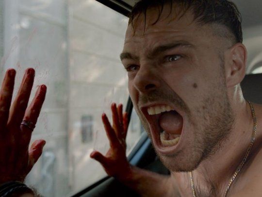 La película 4x4 está protagonizada por Peter Lanzani, Daddy Brieva y Luis Brandoni.