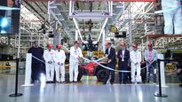 El corte de cintas marcó el inicio de la línea de fabricación de los nuevos cuatriciclos en la planta de Honda&nbsp;en Campana. Participaron, entre otros,&nbsp;Yoshitaka Hoshino, embajador de Japón en Argentina; Keiji Inoue, presidente de la filial local, junto a Hiroyuki Yasunaga, vicepresidente de la compañía; y Sebastián Abella, intendente de Campana