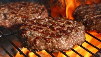 Recetas de fin de semana﻿: unas ricas hamburguesas caseras.