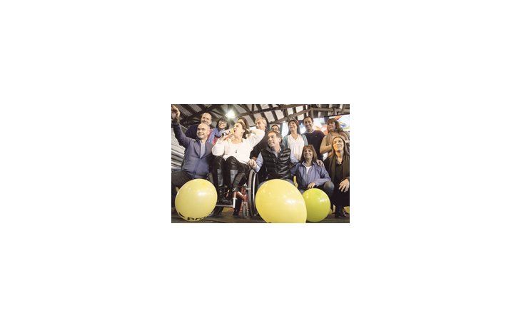 ámbito.com | Horacio Rodríguez Larreta, Federico Sturzenegger, Laura Alonso, Gabriela Michetti, Álvaro González, Diego Santilli, Patricia Bullrich y María Eugenia Vidal, entre otros, en el lanzamiento de la campaña porteña del macrismo.