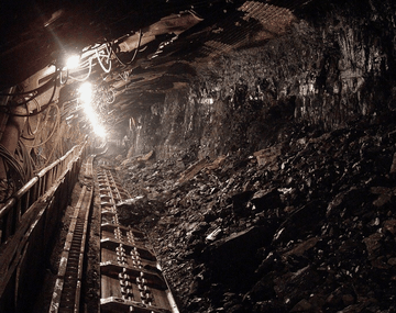 Hay diez personas desaparecidas por accidente en una mina de Polonia